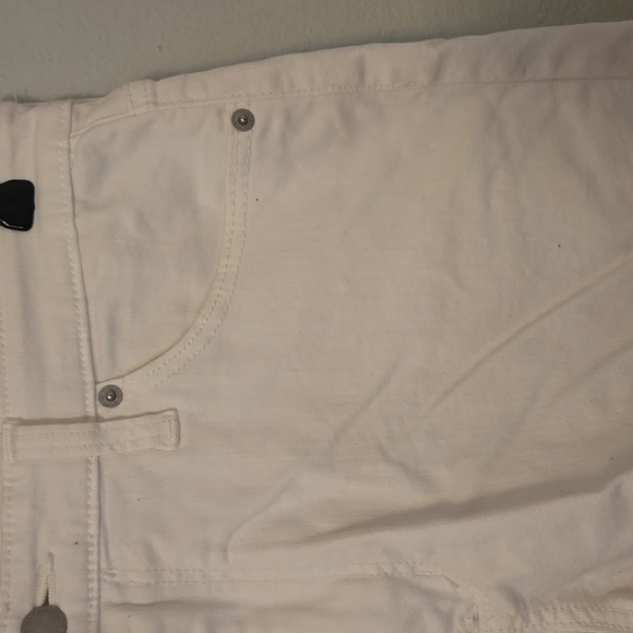 Universal Thread | White Cutoff High Rise Midi Shorts Size 12/31 - Picture 5 of 8